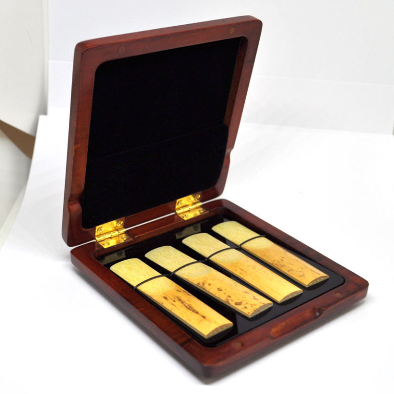 Wooden case for 4 simple reeds for Alto Sax – Unit CASES FOR REEDS : SAXOPHONES